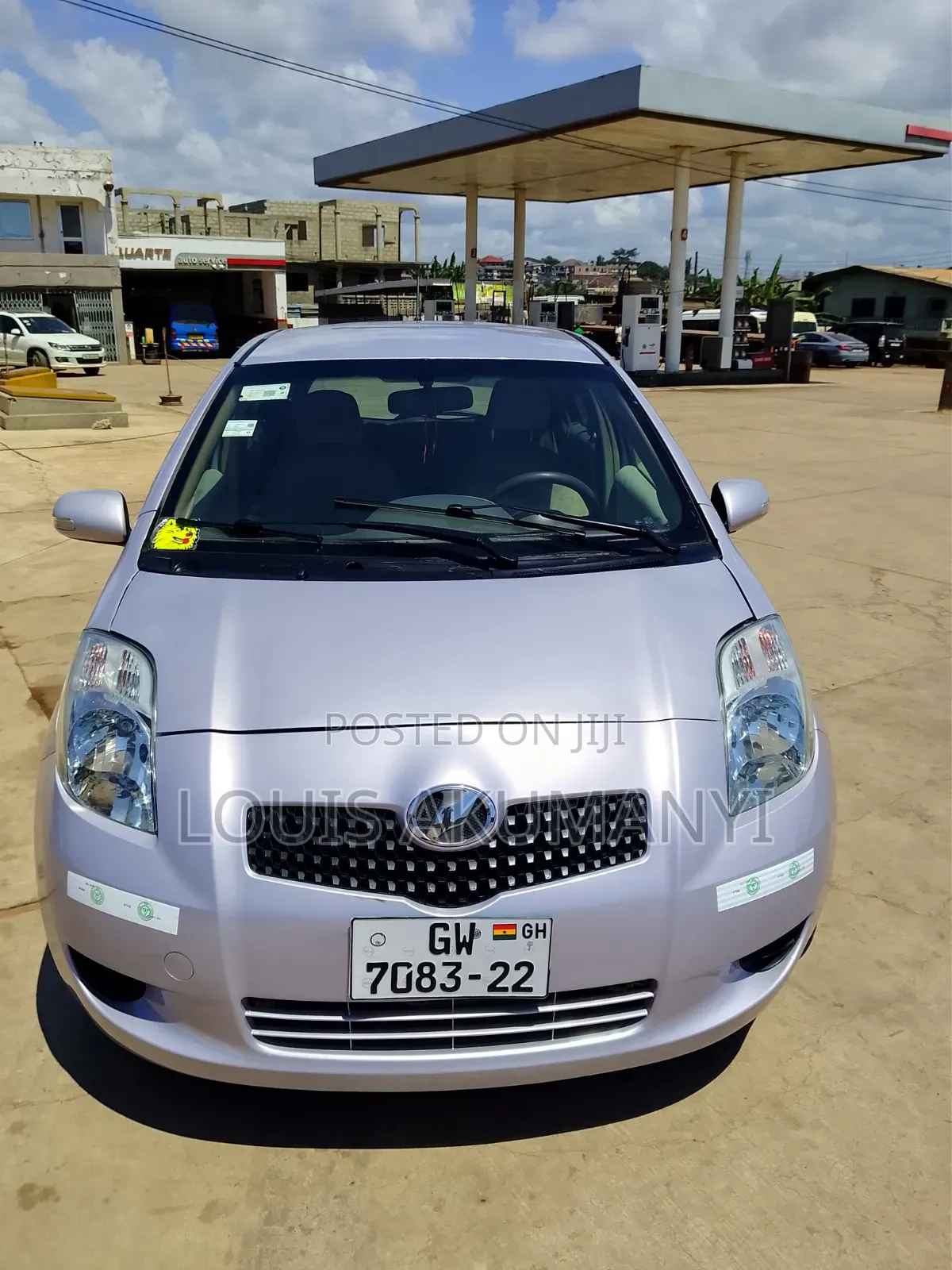 Toyota Vitz 1.3 FWD 3dr 2010 Silver