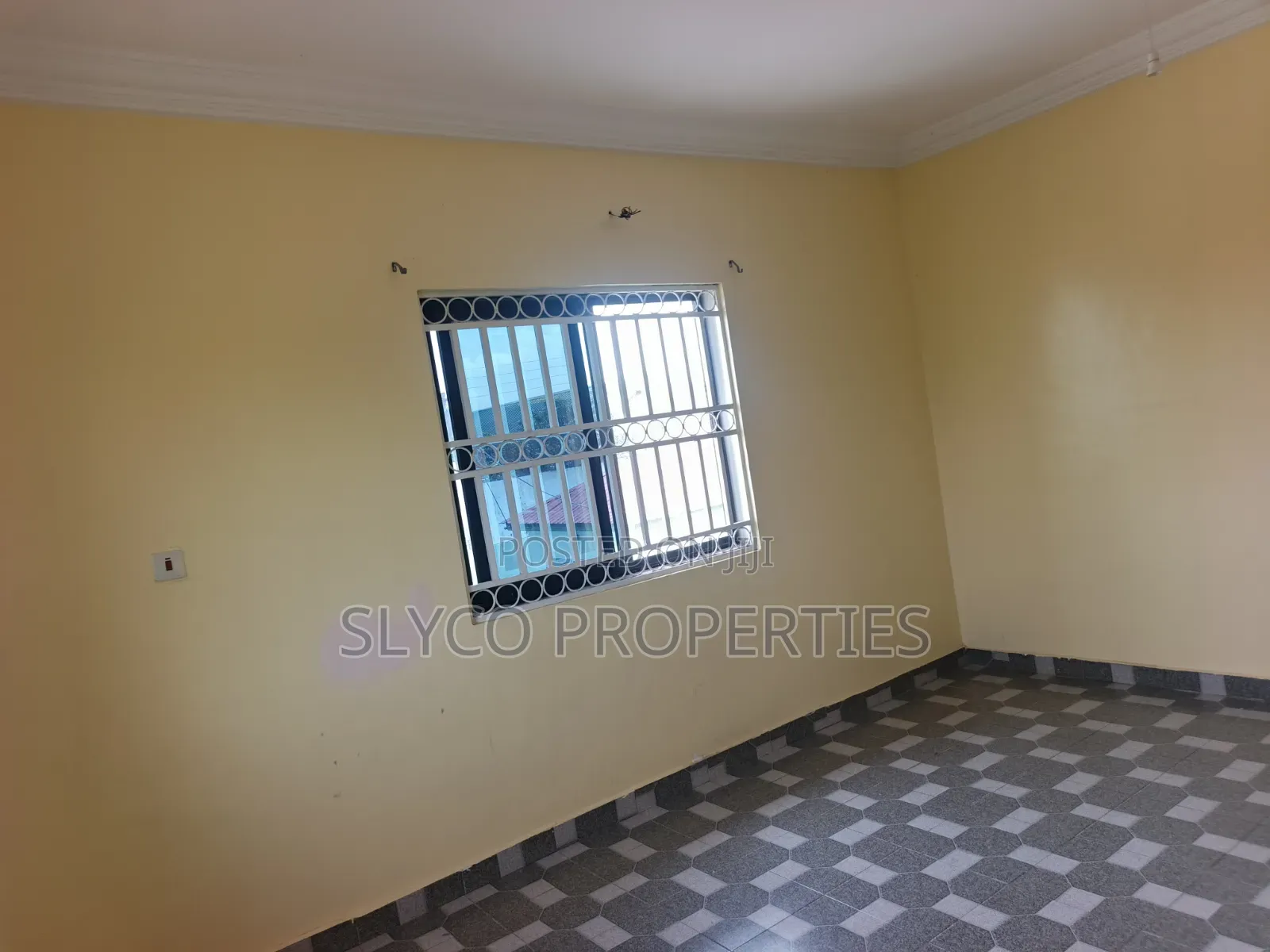 3bdrm Apartment in Daasebre Estate, New-Juaben Municipal for rent