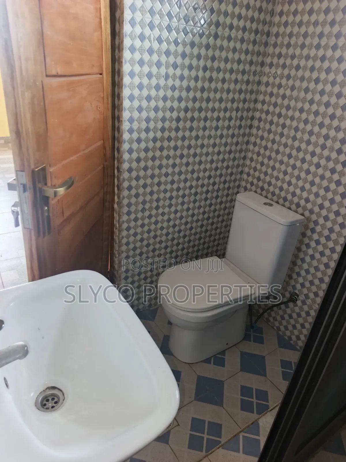 3bdrm Apartment in Daasebre Estate, New-Juaben Municipal for rent