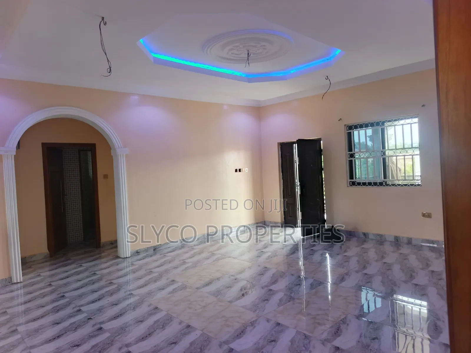 3bdrm Apartment in Daasebre Estate, New-Juaben Municipal for rent