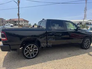 RAM 1500 2021 Black