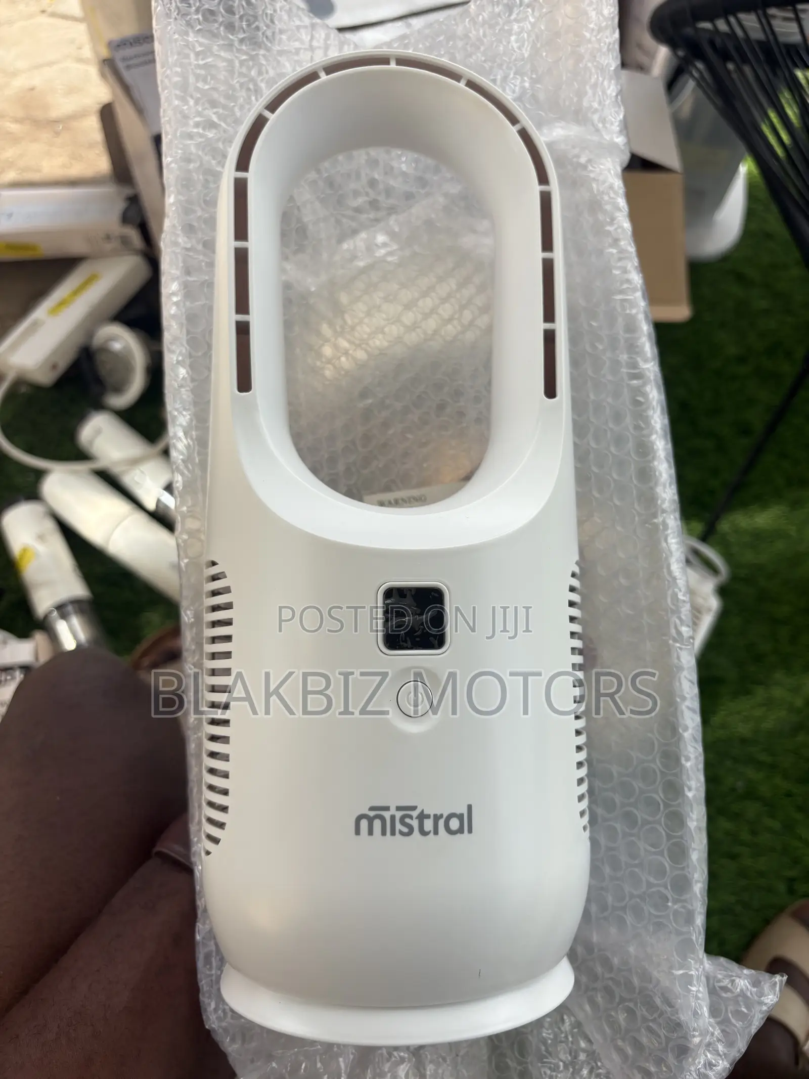 Mistral Rechargeable Bladeless Desk Fan