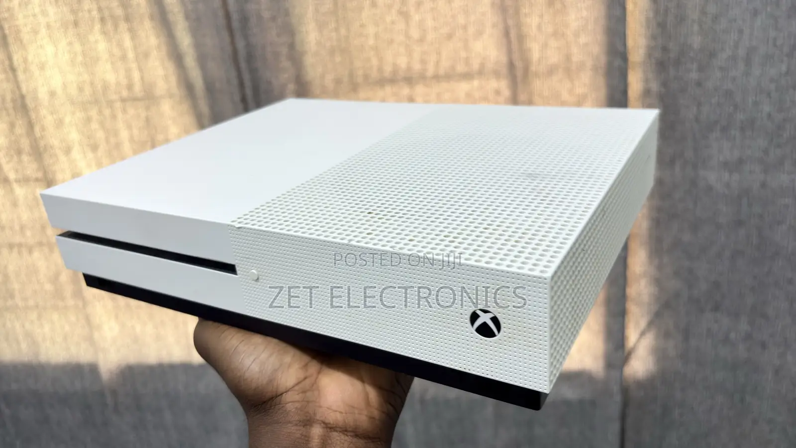 Xbox One S
