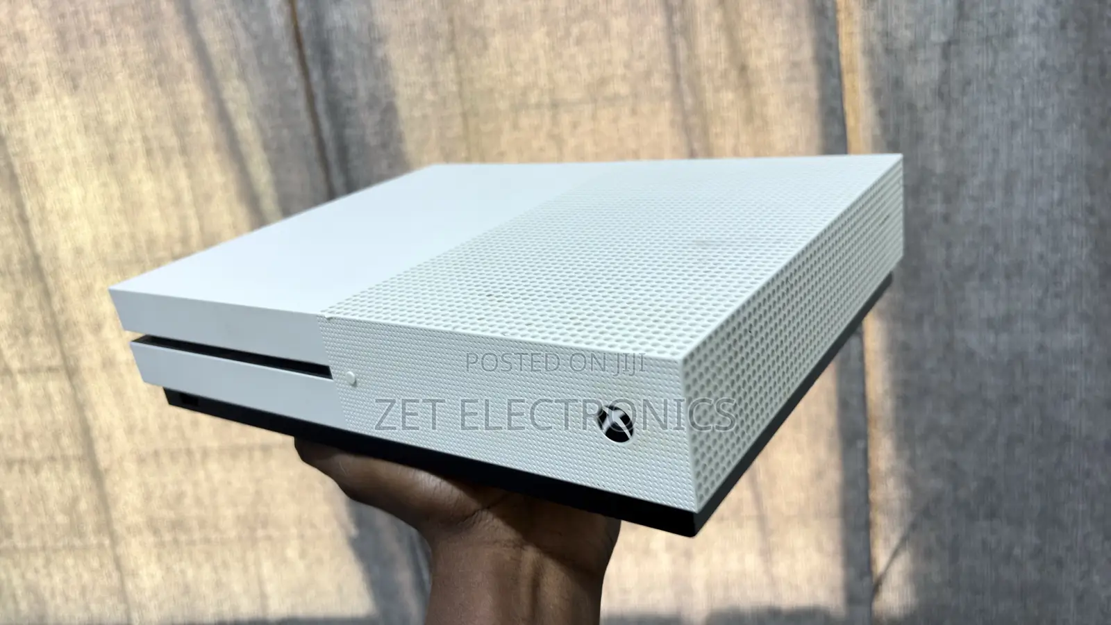 Xbox One S