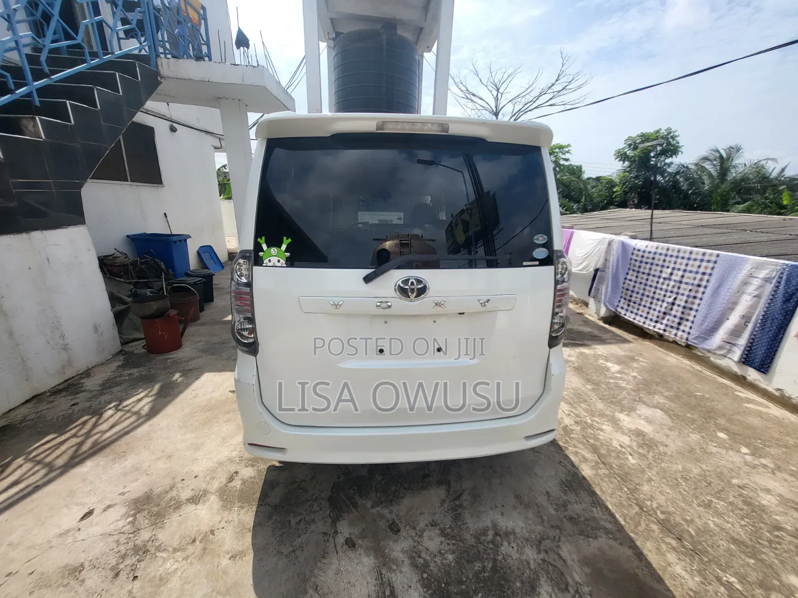 Toyota Voxy Z 2WD 8-Seater 2010 White