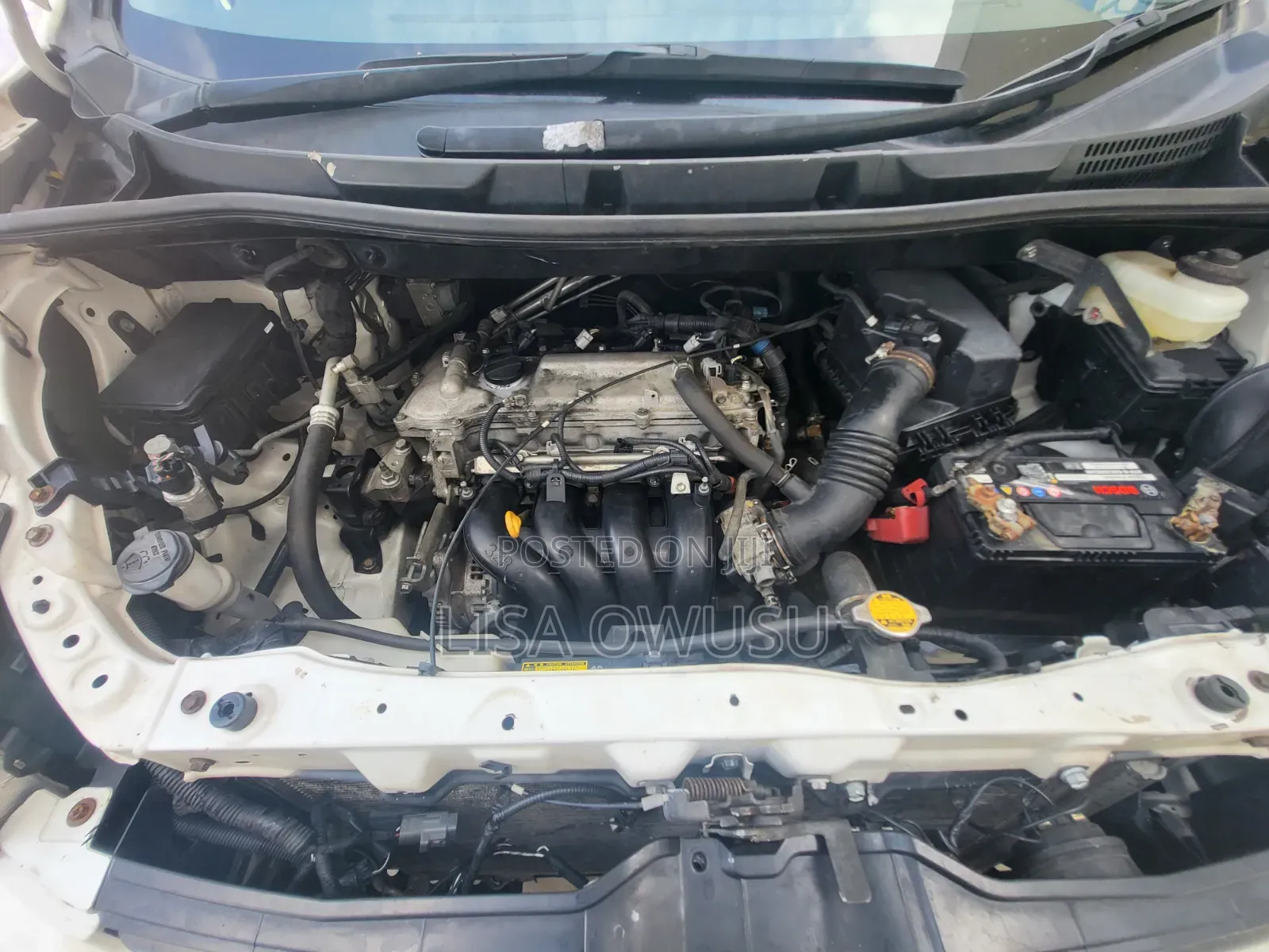 Toyota Voxy Z 2WD 8-Seater 2010 White