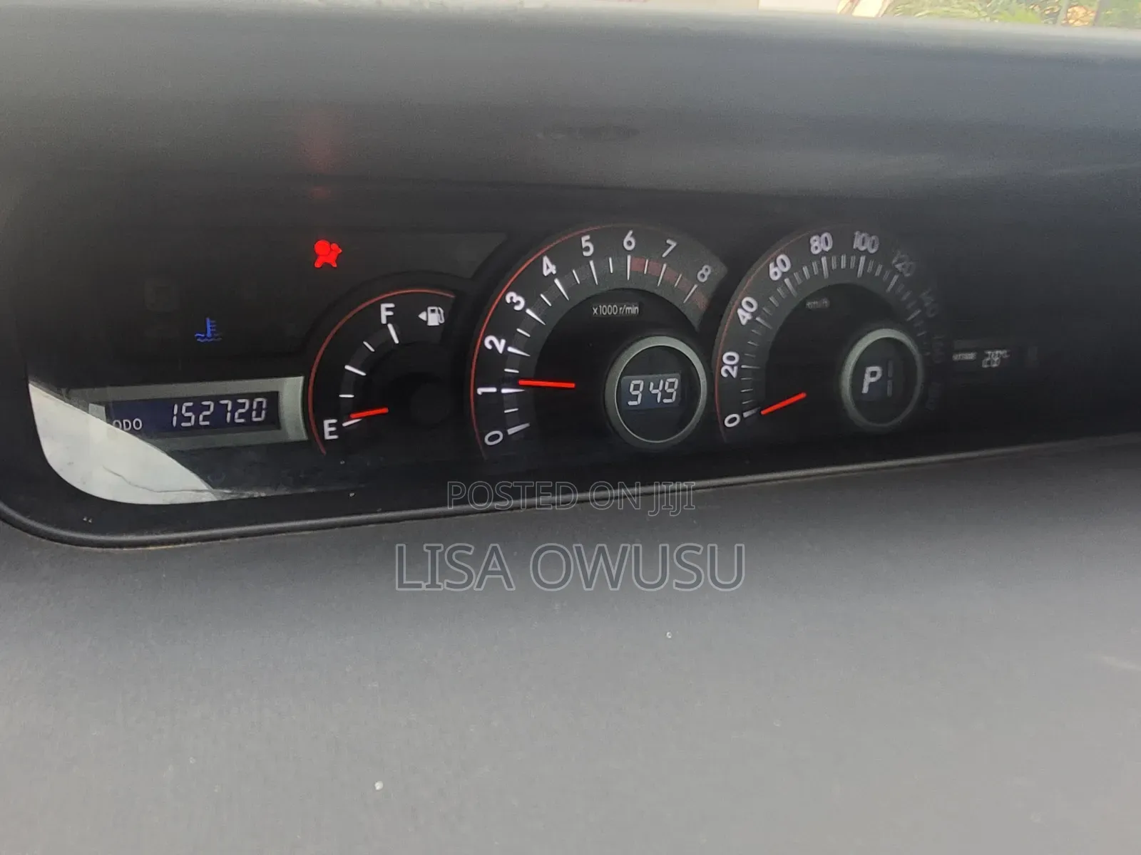 Toyota Voxy Z 2WD 8-Seater 2010 White