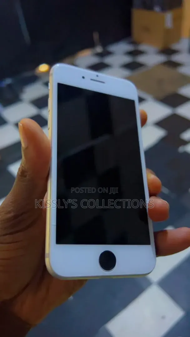 Apple iPhone 8 64 GB White