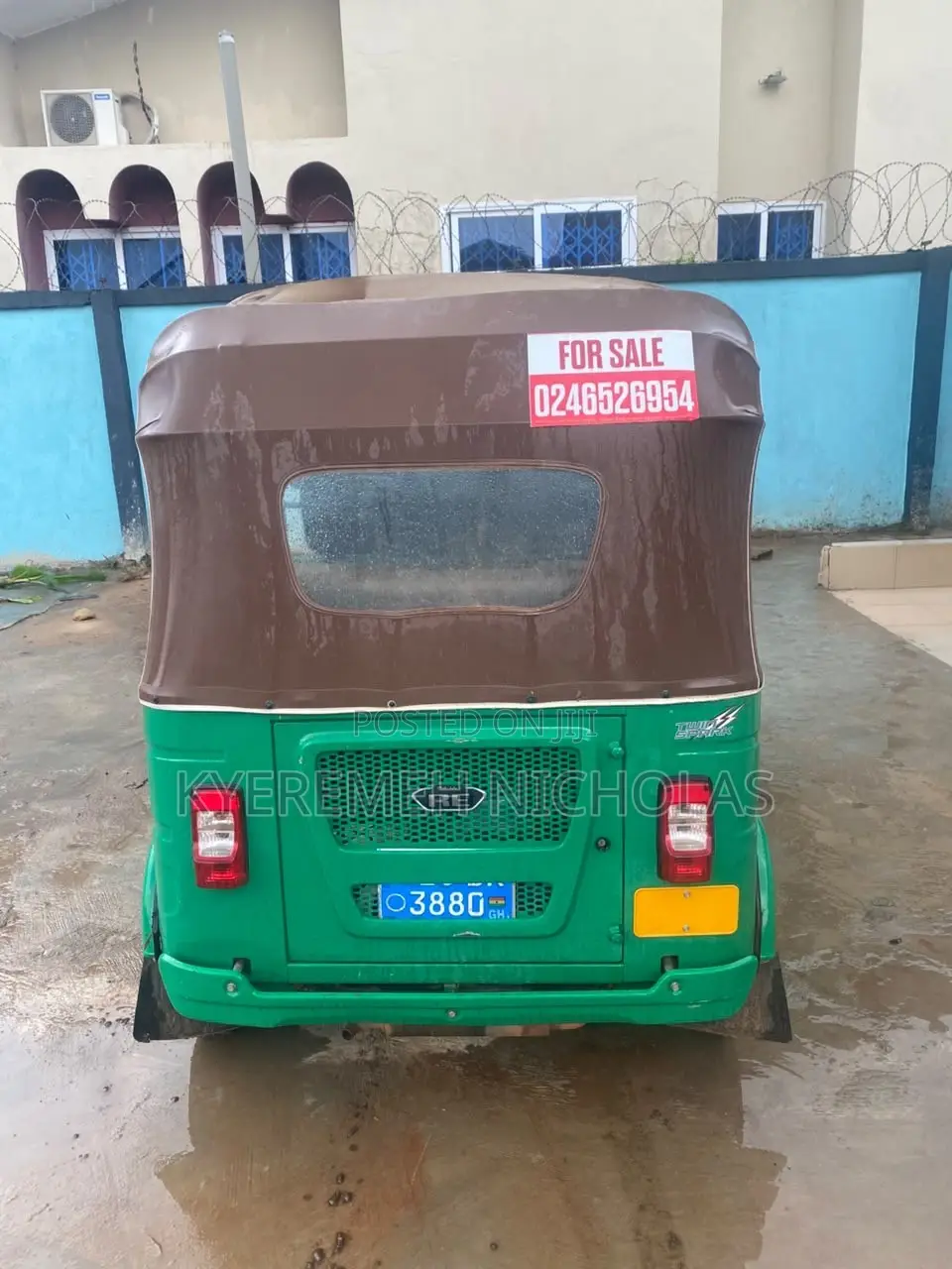 Bajaj RE 2026 Green