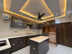 2bdrm Apartment in Lakeside Estate for rent