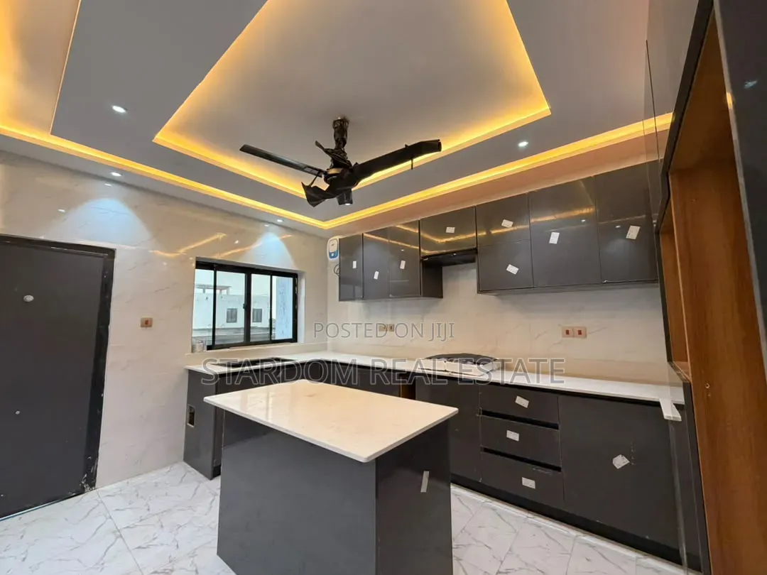 2bdrm Apartment in Lakeside Estate for rent