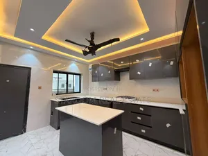2bdrm Apartment in Lakeside Estate for rent