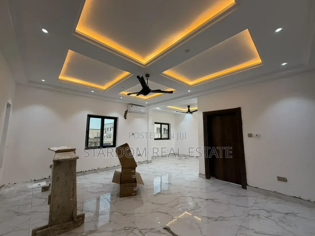 2bdrm Apartment in Lakeside Estate for rent