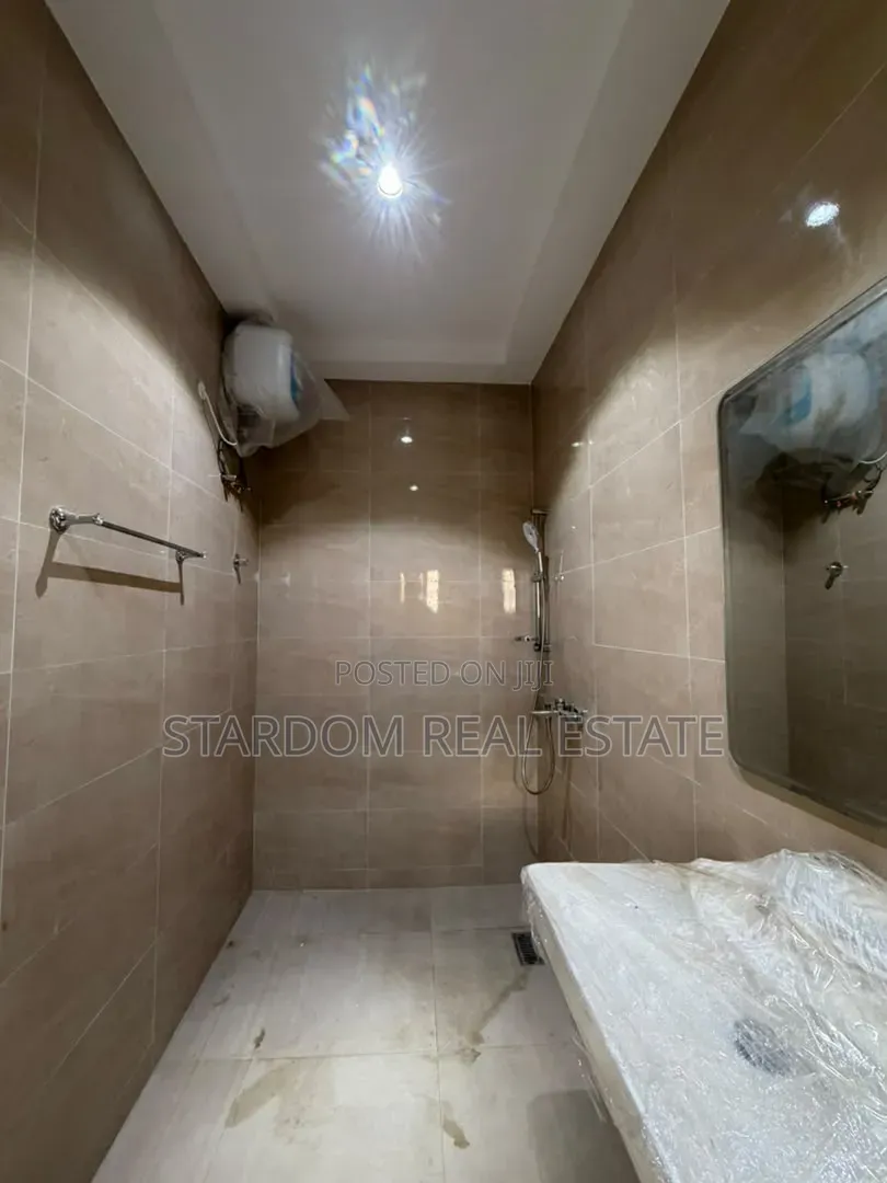 2bdrm Apartment in Lakeside Estate for rent