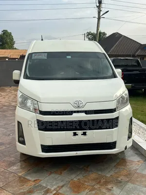 Toyota HiAce 2021 White