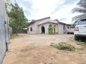 7bdrm House in Dome Paraku Estate for sale