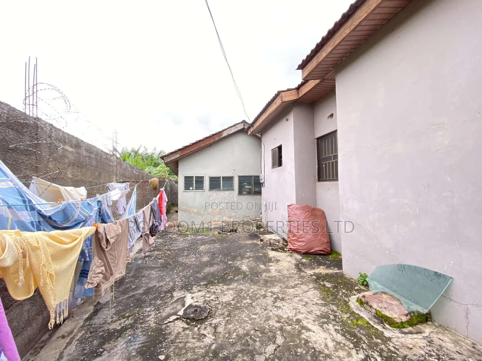 7bdrm House in Dome Paraku Estate for sale