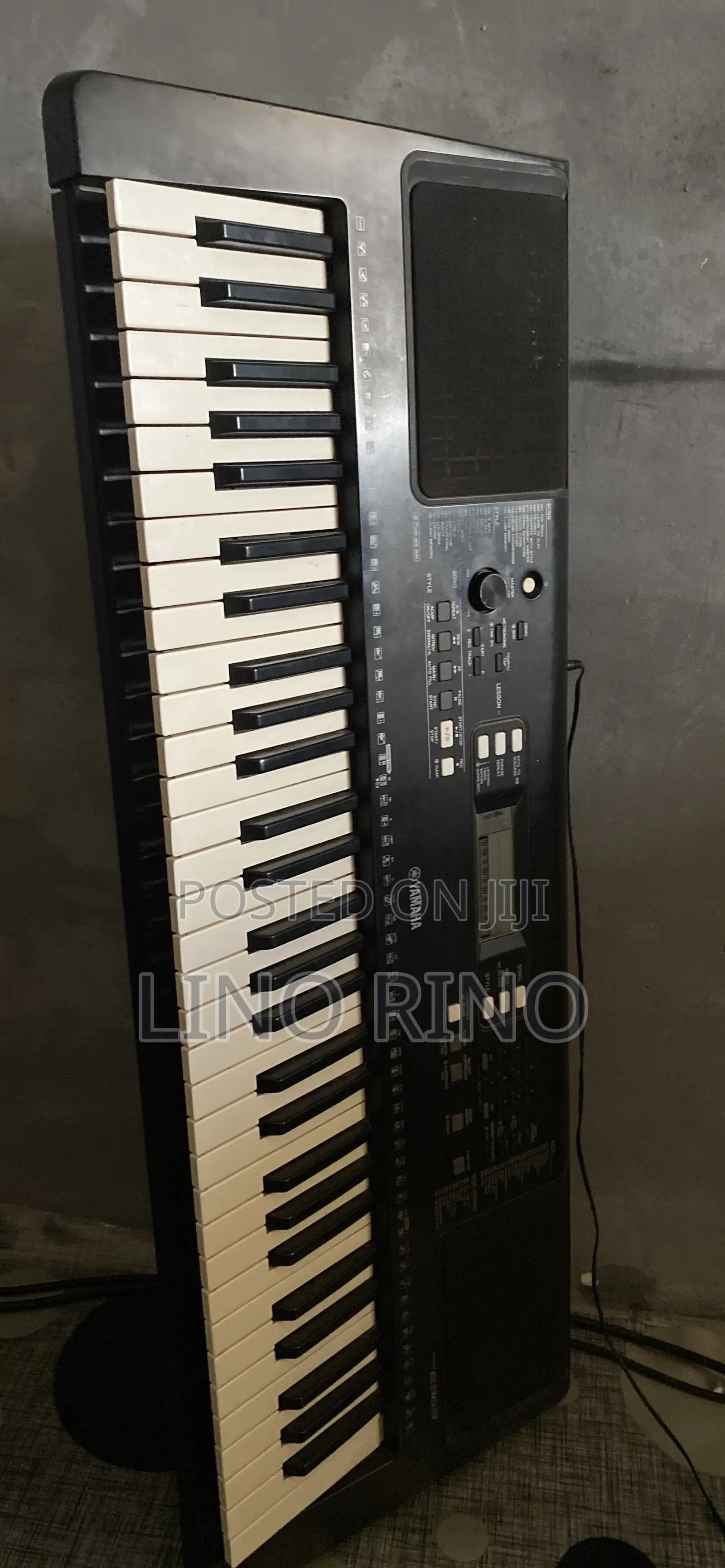 Yamaha PSR E363