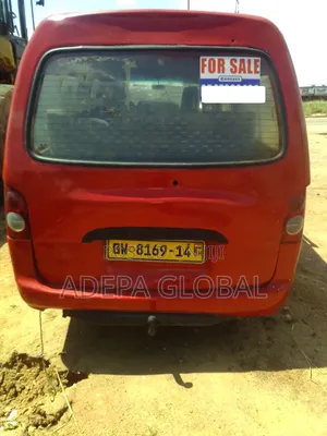 Hyundai H-100 2004 Red