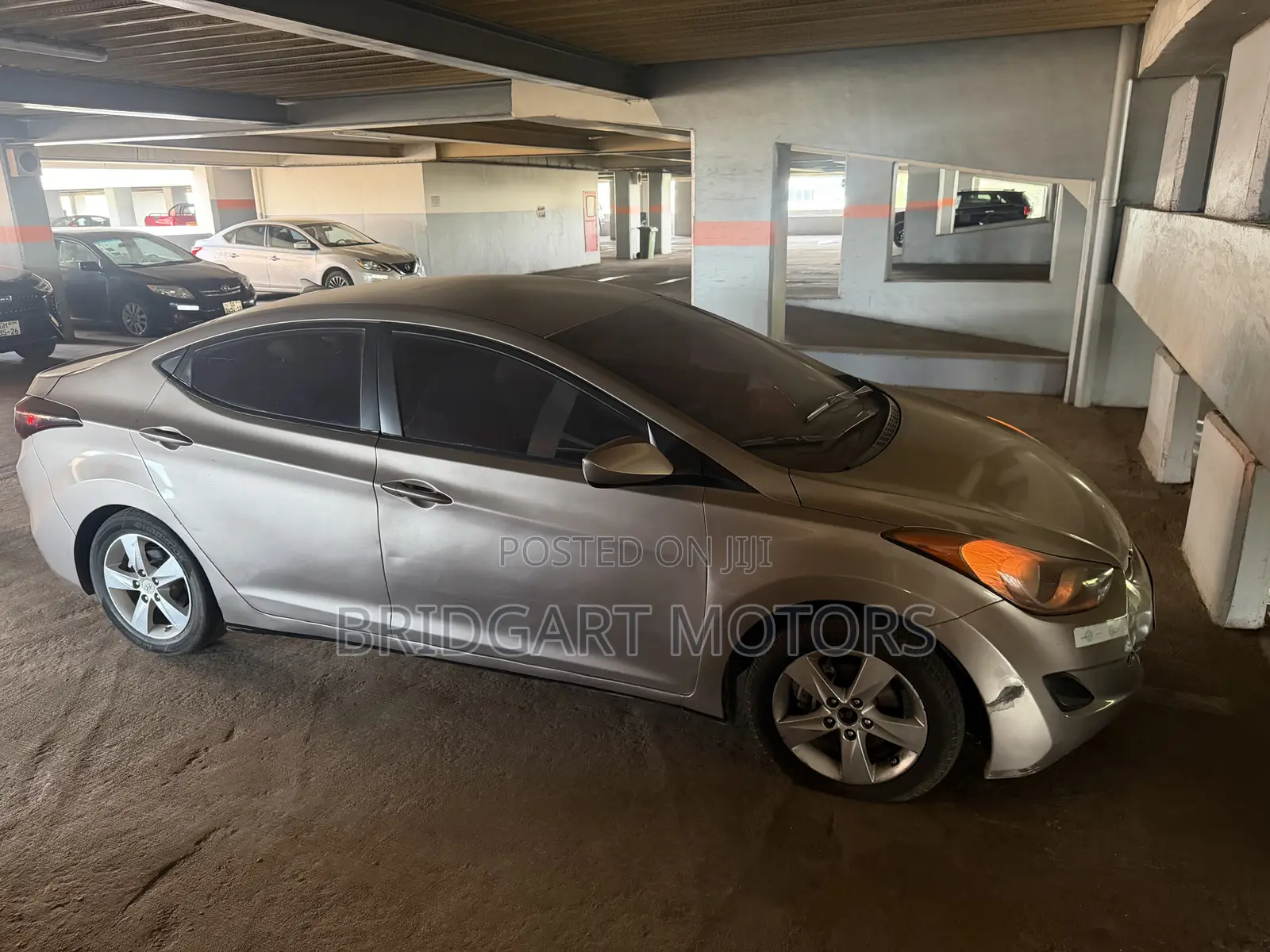 Hyundai Elantra 2011 Beige