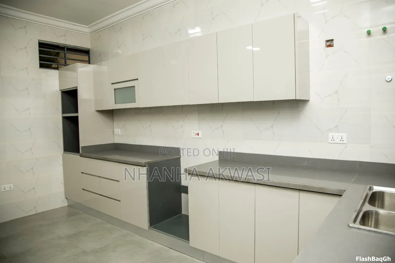2bdrm Apartment in Lashibi Mf, Sakumono for rent