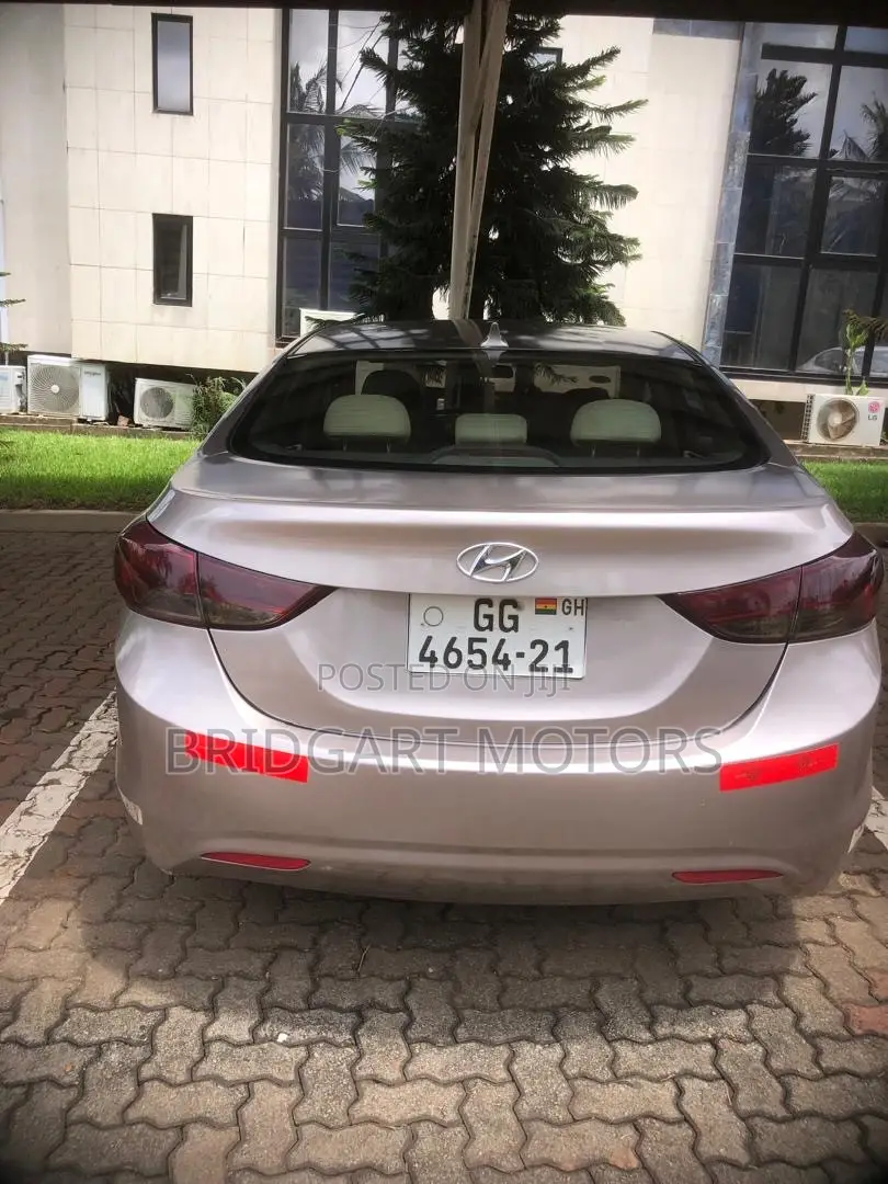 Hyundai Elantra 2011 Beige