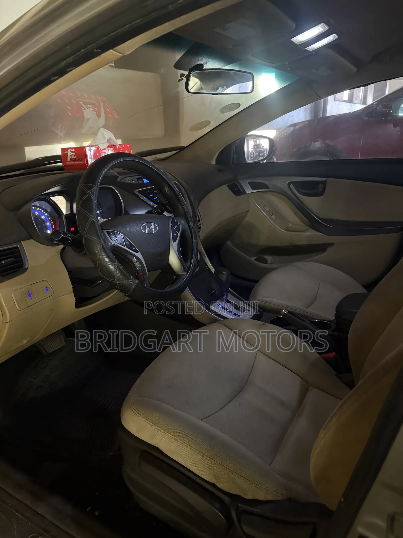 Hyundai Elantra 2011 Beige