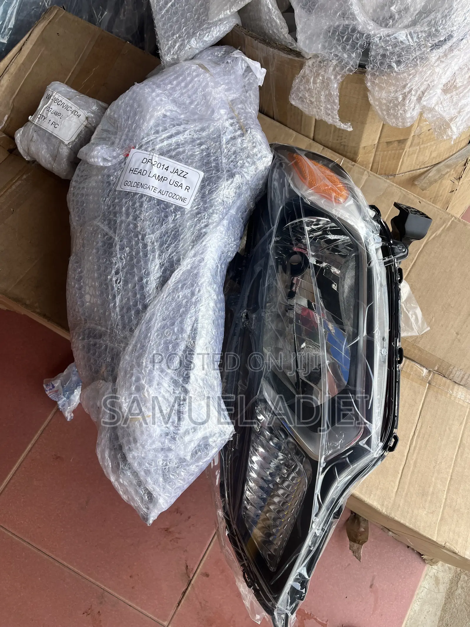 Honda Fit 2014,2015,2016,2017,2018,2019 Headlight Pair.