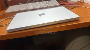 Laptop Apple MacBook Pro 18GB Apple M3 SSD 512GB