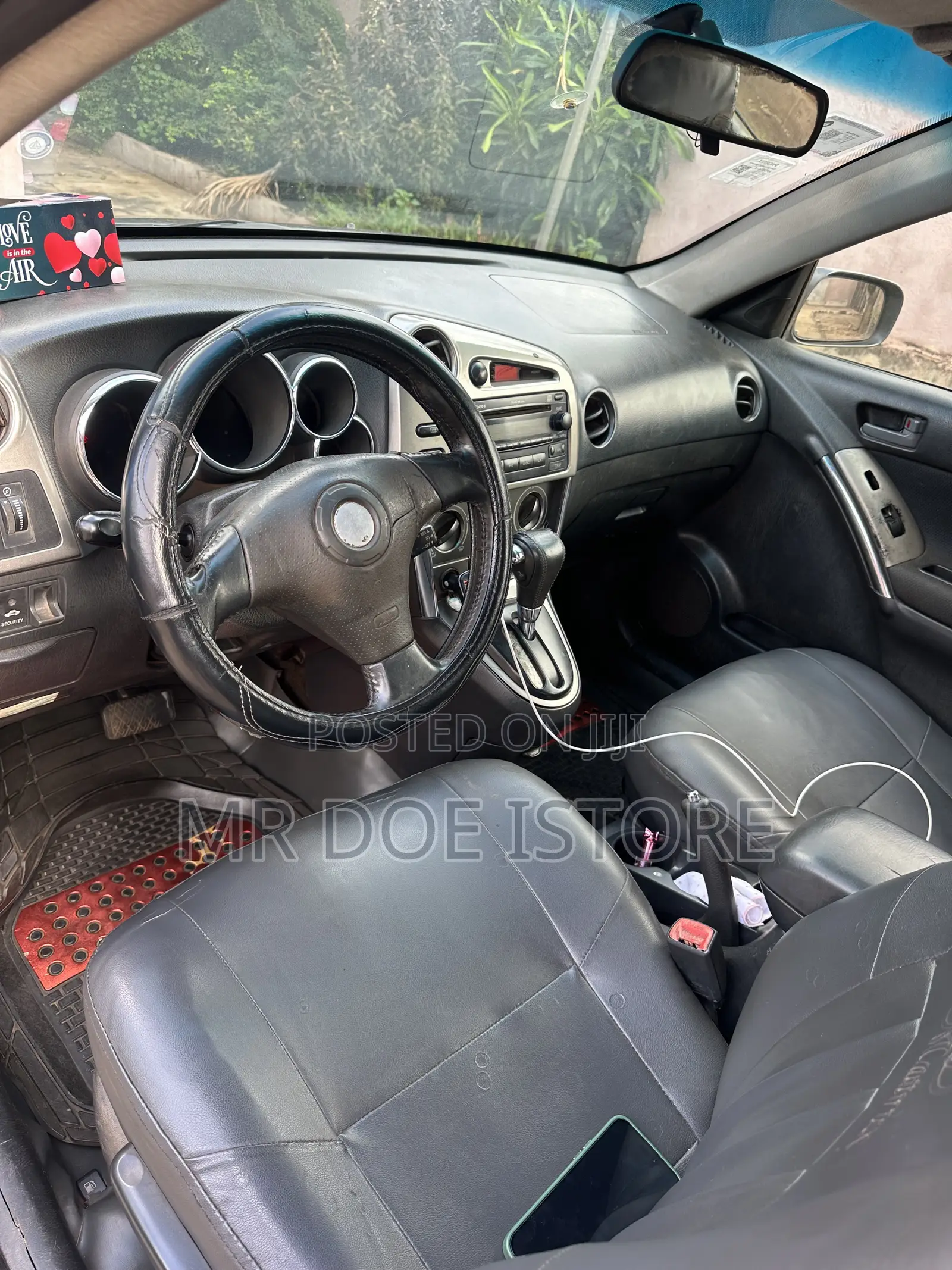 Toyota Matrix XR Hatchback FWD (1.8L 4cyl 4A) 2008 Gray