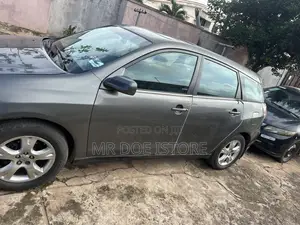 Toyota Matrix XR Hatchback FWD (1.8L 4cyl 4A) 2008 Gray