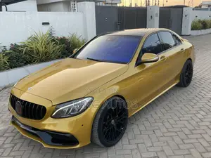 Mercedes-Benz C300 Sport 4Matic Sedan AWD (2.0L 4cyll 7A) 2016 Gold