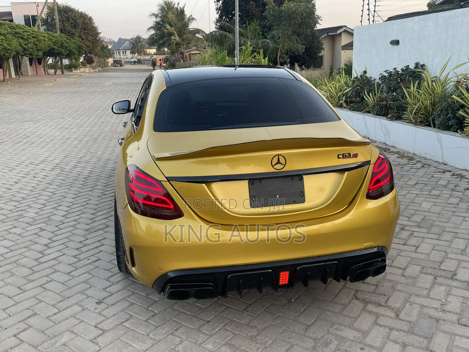Mercedes-Benz C300 Sport 4Matic Sedan AWD (2.0L 4cyll 7A) 2016 Gold