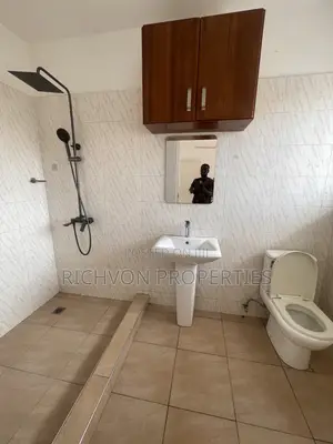Studio Apartment in Richvon Properties, Spintex for rent