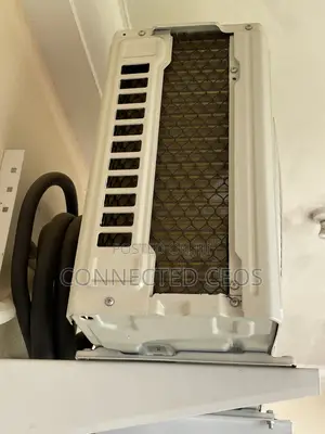 2 MONTHS USED TCL 1.5HP R410a 3 Star Inverter AC (Black Mirror)
