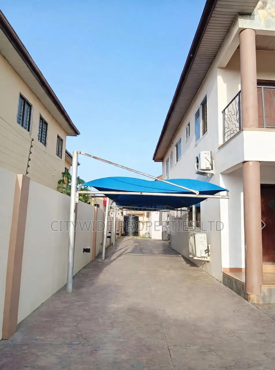 4bdrm House in Baatsona Total for rent