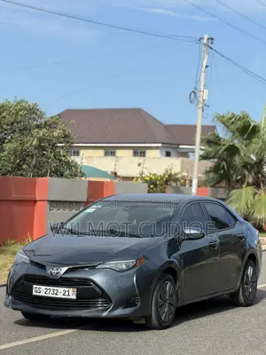 Toyota Corolla LE 4dr Sedan (1.8L 4cyl CVT) 2017 Gray