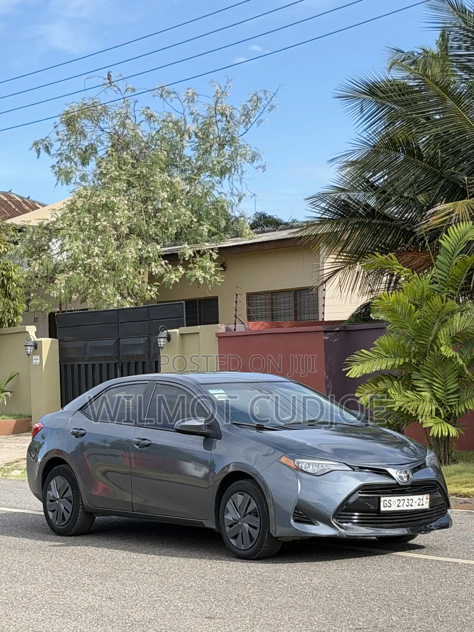 Toyota Corolla LE 4dr Sedan (1.8L 4cyl CVT) 2017 Gray