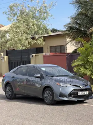 Toyota Corolla LE 4dr Sedan (1.8L 4cyl CVT) 2017 Gray