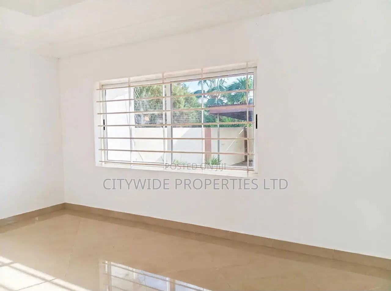 4bdrm House in Baatsona Total for rent