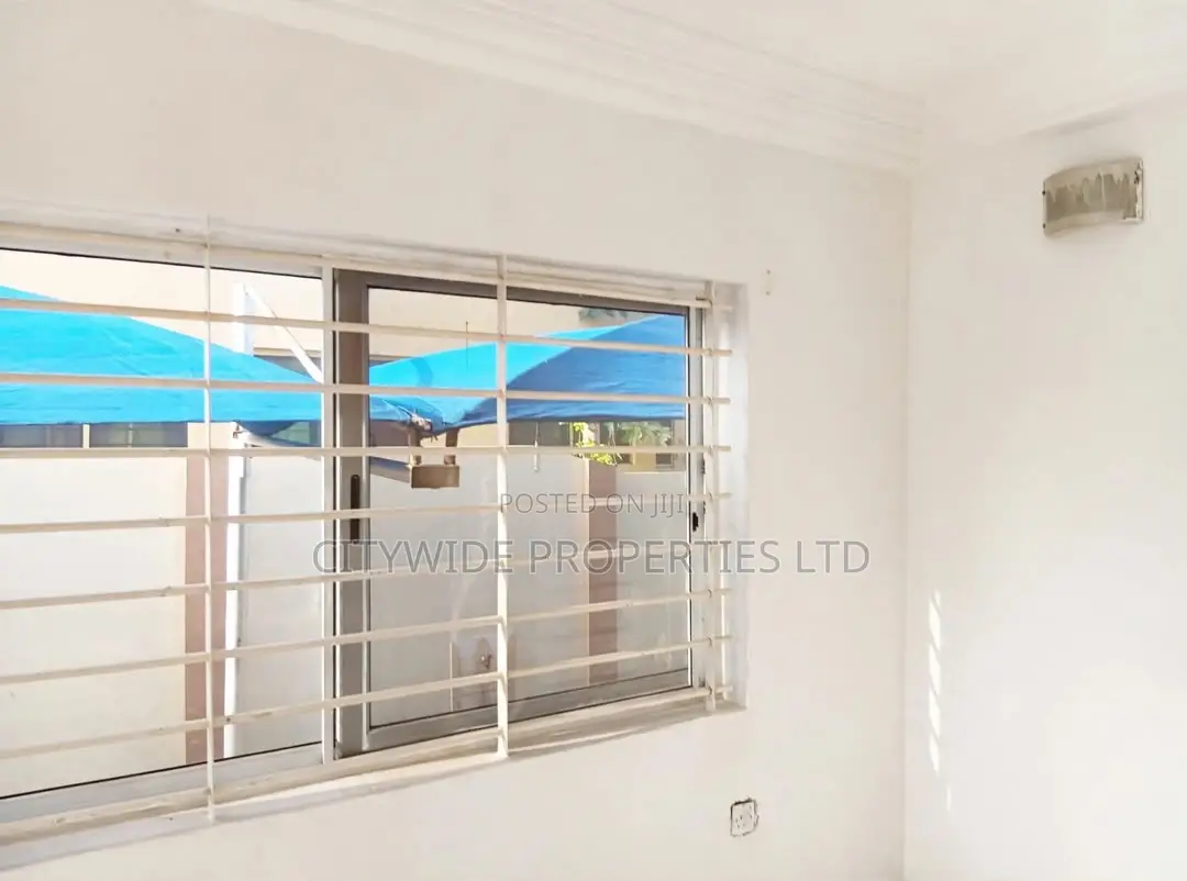 4bdrm House in Baatsona Total for rent