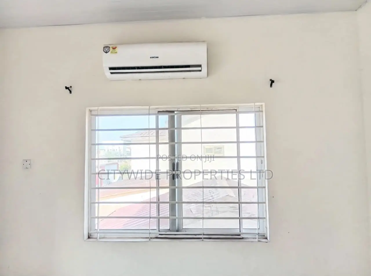 4bdrm House in Baatsona Total for rent