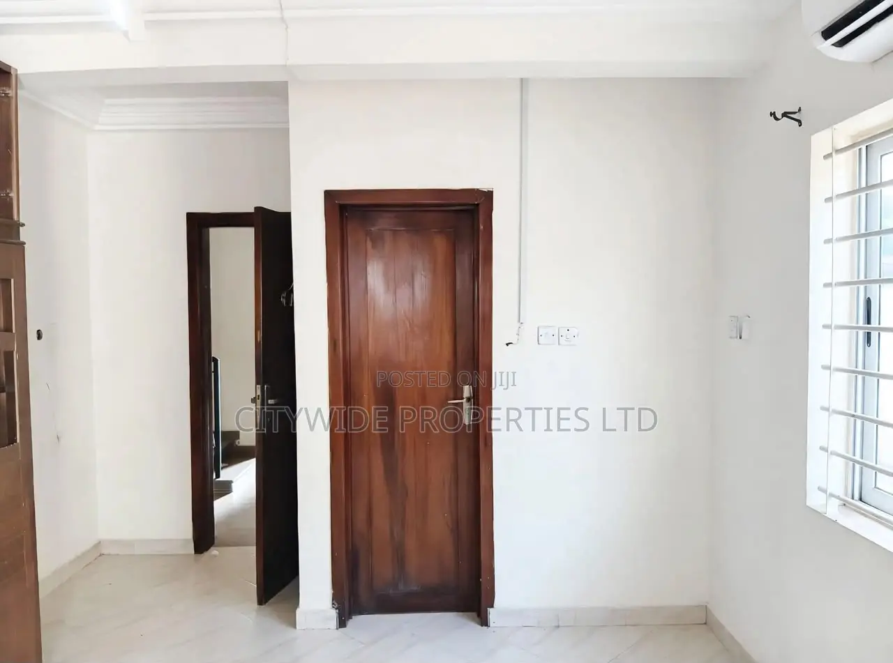 4bdrm House in Baatsona Total for rent