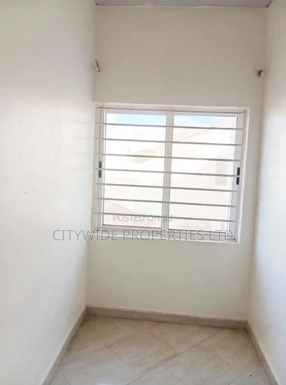 4bdrm House in Baatsona Total for rent