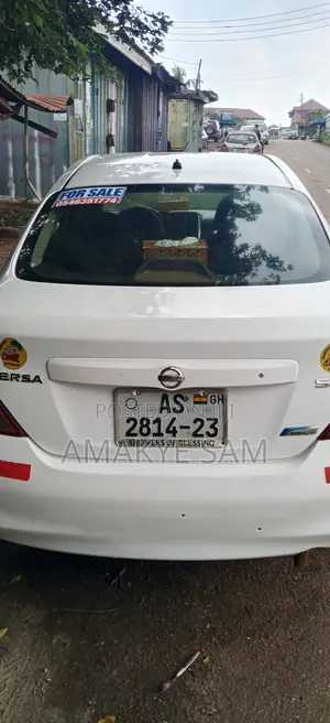 Nissan Versa 1.6 SV Sedan 2012 White