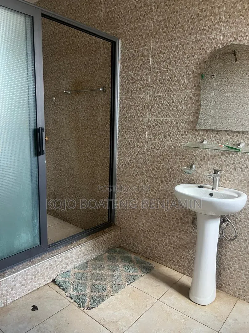 2bdrm Apartment in Oyarifa Mall Area for rent