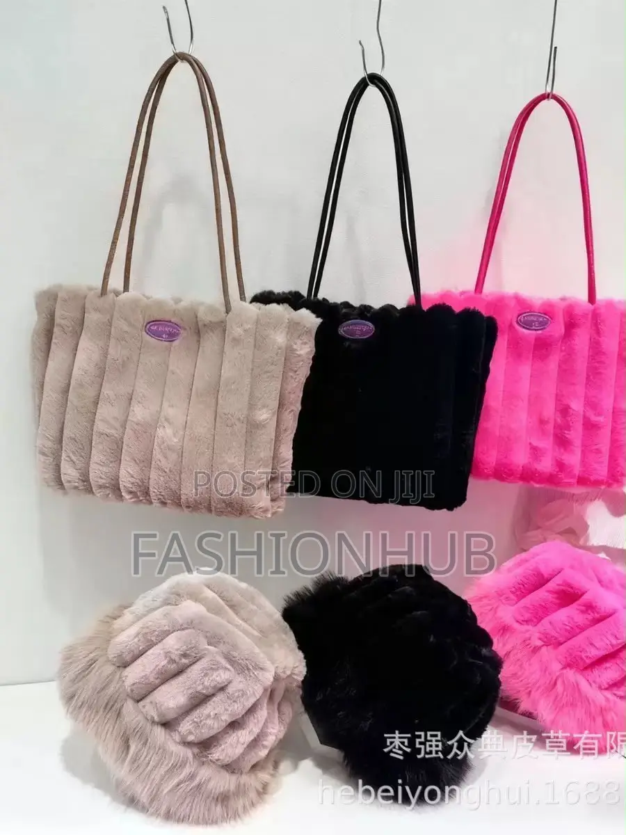 Fluffy Tote Bag With Hat