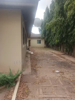 4bdrm Mansion in Lesmon Investment, Manet Junction for rent