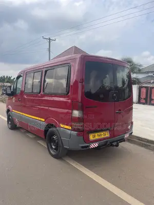 Mercedes-Benz Sprinter 2010 Red