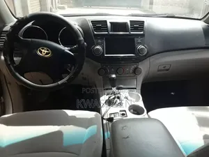Toyota Highlander 2009 Gray